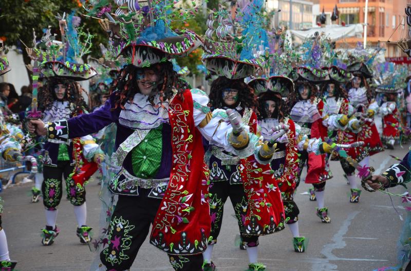 Las 40 mejores imágenes grupales del Desfile de Comparsas, parte 1