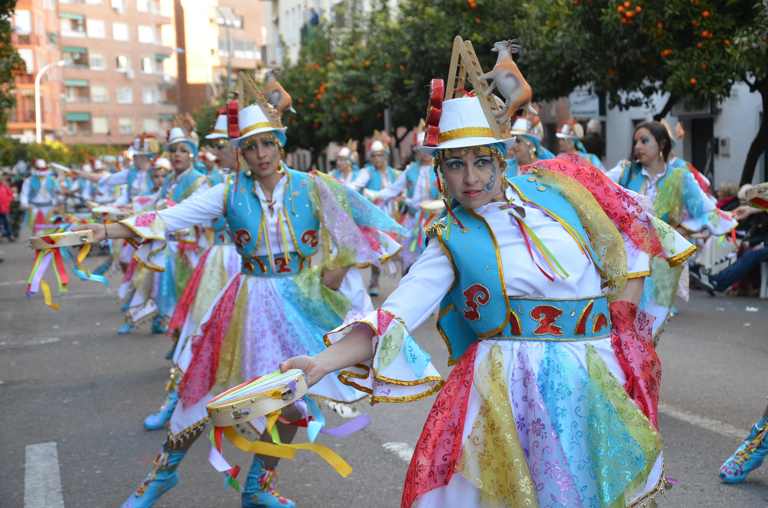 Las 40 mejores imágenes grupales del Desfile de Comparsas, parte 1