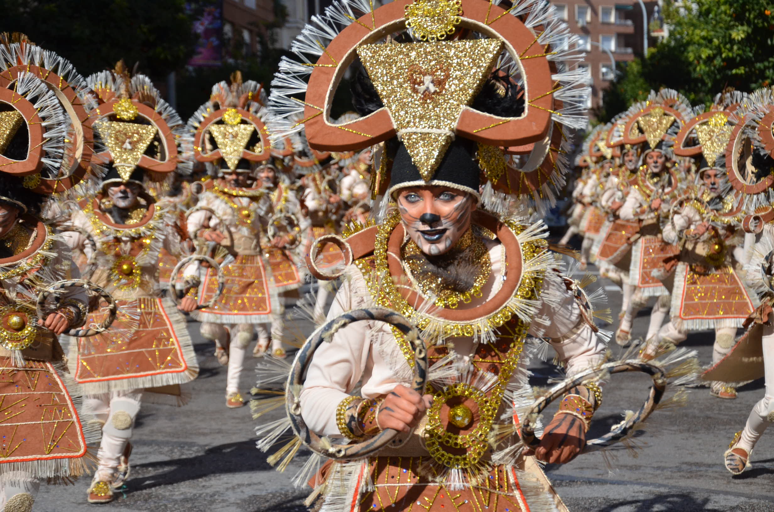 Las 40 mejores imágenes grupales del Desfile de Comparsas, parte 1