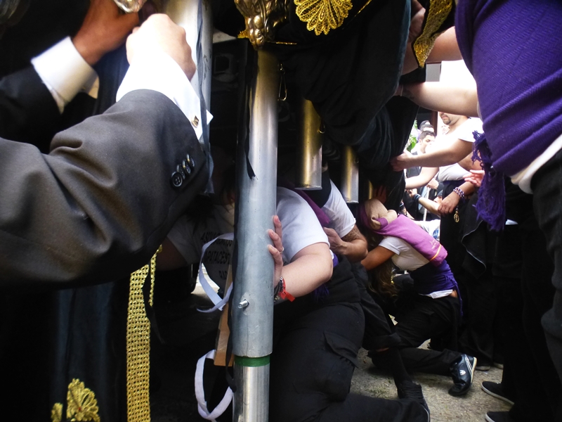 Las mejores imágenes del Viernes Santo en Badajoz