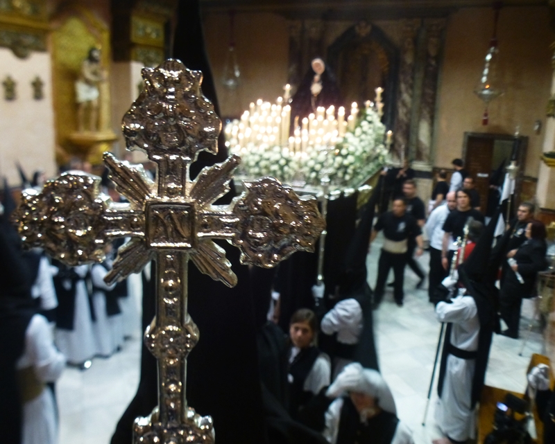 Las mejores imágenes del Viernes Santo en Badajoz