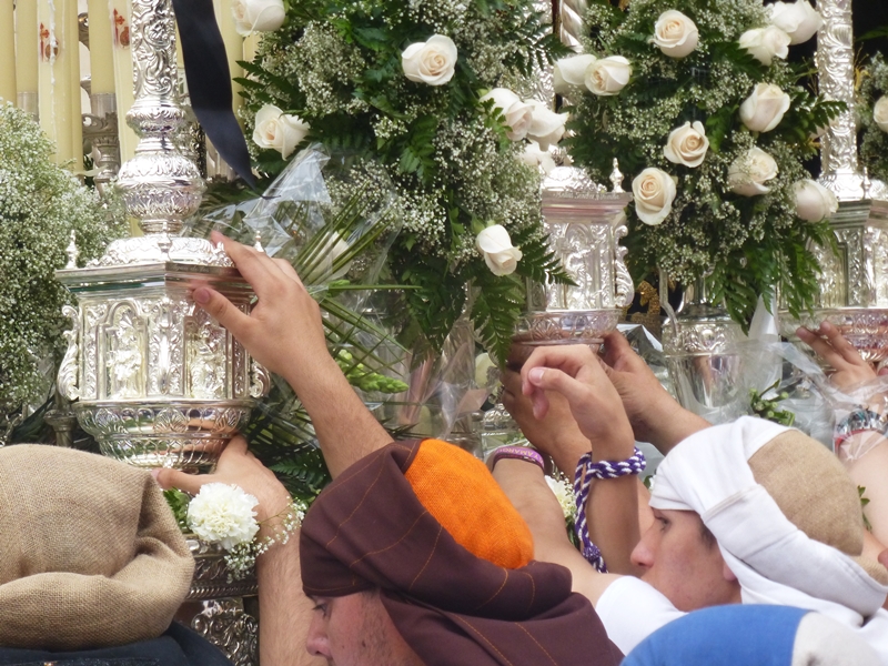 Las mejores imágenes del Viernes Santo en Badajoz