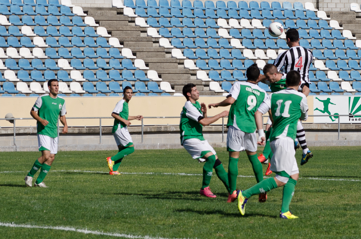 El CD. Badajoz vence al Brocense y espera la liguilla