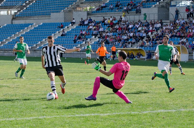 El CD. Badajoz vence al Brocense y espera la liguilla