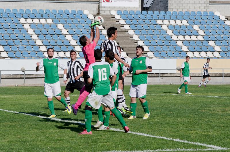 El CD. Badajoz vence al Brocense y espera la liguilla