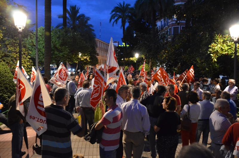 Imágenes de la manifestación contra el trabajo precario en Badajoz