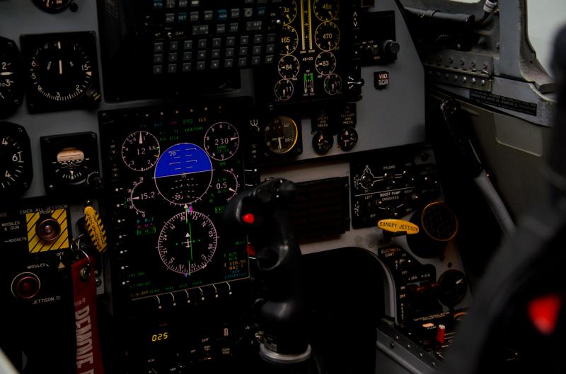 El Príncipe Felipe visita la Base de Talavera la Real