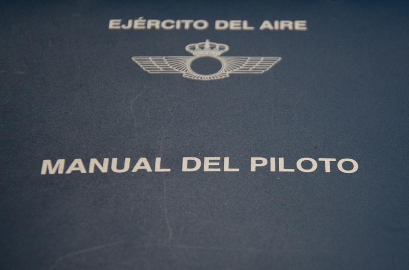 El Príncipe Felipe visita la Base de Talavera la Real