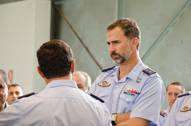 El Príncipe Felipe visita la Base de Talavera la Real