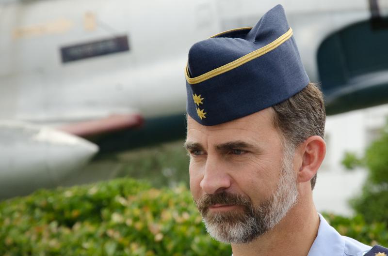 El Príncipe Felipe visita la Base de Talavera la Real