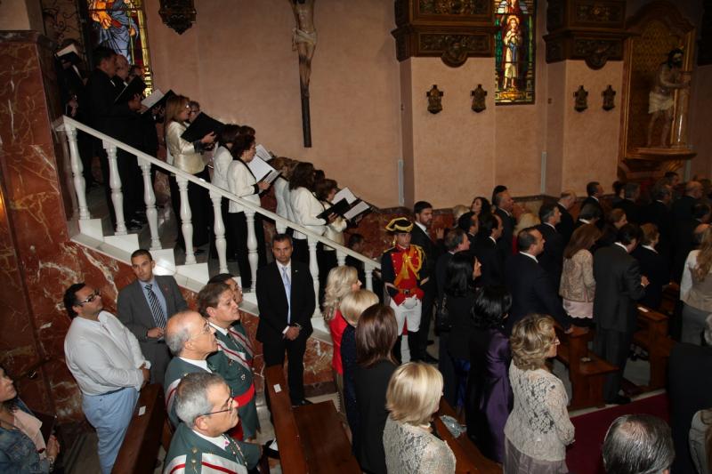 El ministro del Interior asiste a una ofrenda floral a la Patrona de Badajoz