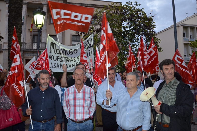 Imágenes de la manifestación contra el trabajo precario en Badajoz