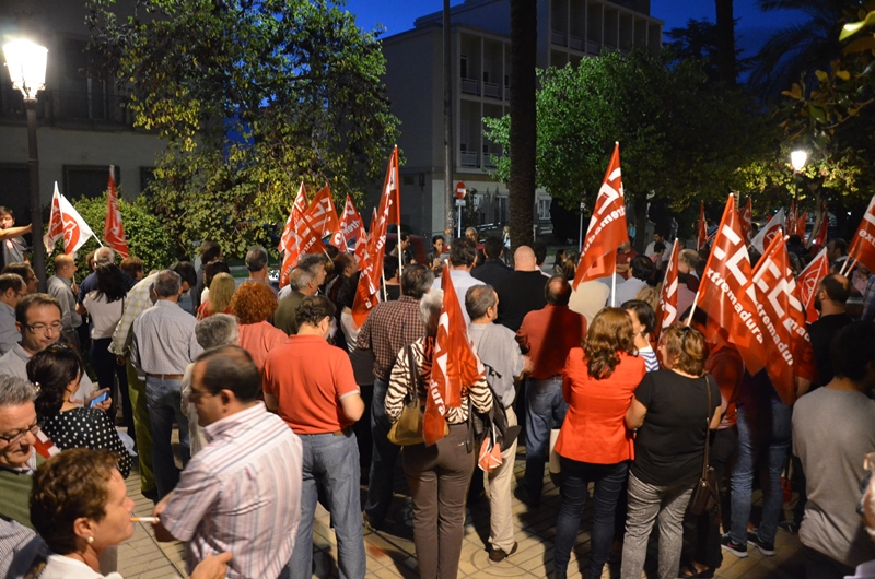 Imágenes de la manifestación contra el trabajo precario en Badajoz