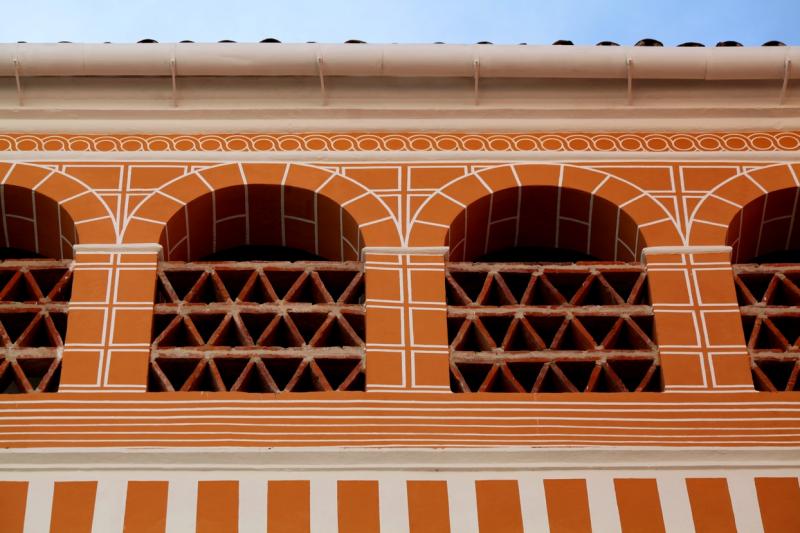 Mirando hacia arriba en Badajoz I