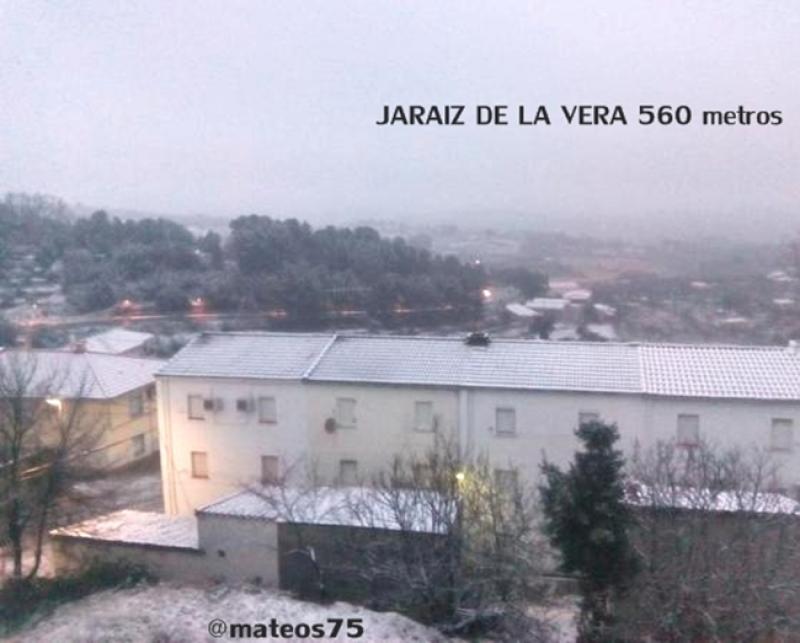 La nieve visita Extremadura por encima de los 500 metros de altitud