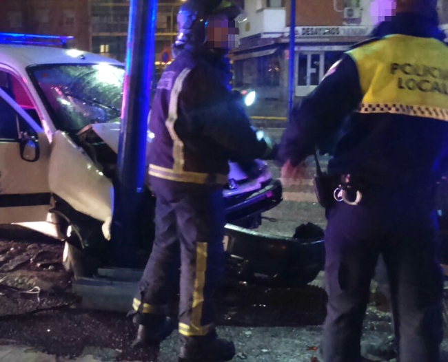 Imágenes del accidente en el Paseo Fluvial de Badajoz