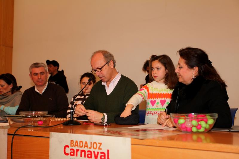 Sorteo del desfile de comparsas del Carnaval de Badajoz