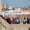 Mayores y niños buscan el tesoro perdido en la Alcazaba