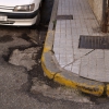 Vecinos del Casco Antiguo recogen firmas para que pavimenten varias calles