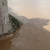 El caudal del Guadiana en Badajoz alcanza al Paseo Fluvial