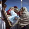 Espectaculares imágenes del Vía Crucis del Cerro de Reyes (Badajoz)