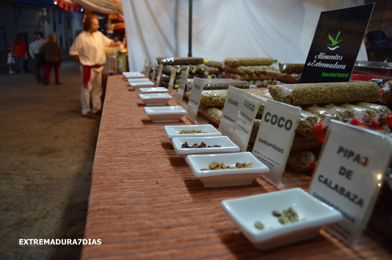 Ambiente en el Mercado Artesanal de La Batalla de La Albuera