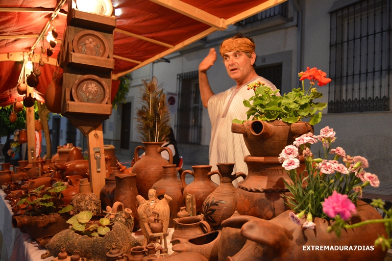 Ambiente en el Mercado Artesanal de La Batalla de La Albuera