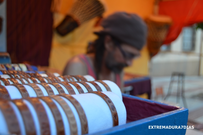 Ambiente en el Mercado Artesanal de La Batalla de La Albuera