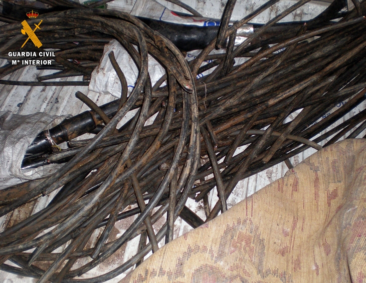 Tres imputados por robar cable de cobre de la línea férrea  extremeña