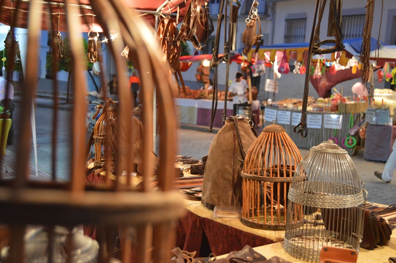 Ambiente en el Mercado Artesanal de La Batalla de La Albuera