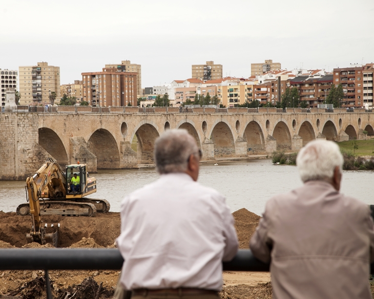 Las obras del nuevo colector en Badajoz dejarán un paseo fluvial ampliado