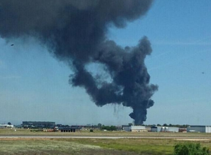De 8 a 10 muertos en un accidente de avión en el Aeropuerto de Sevilla
