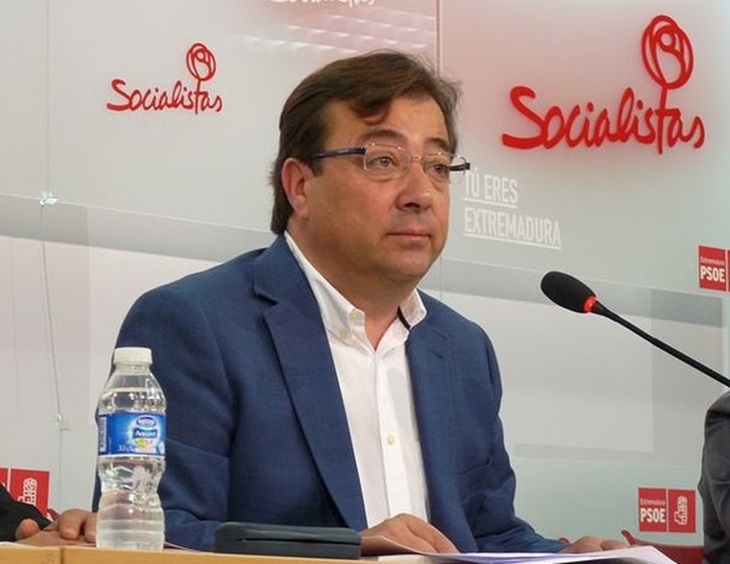 Fernández Vara: “Monago quita las cosas cuando llega, y las pone cuando se va”