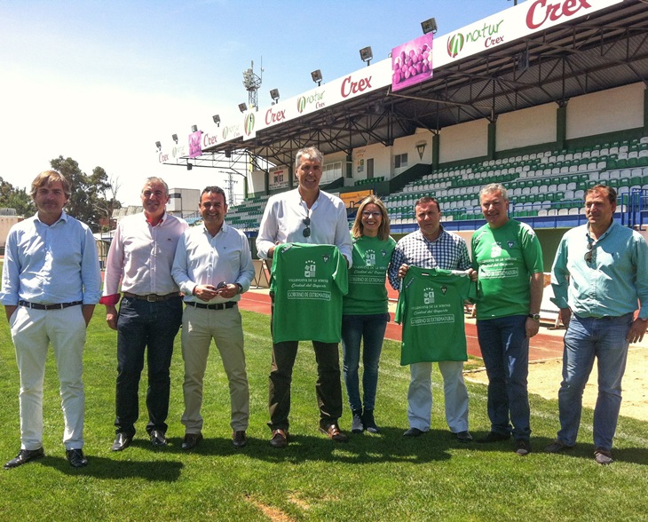 Teniente presenta un aumento de ayudas para el C.F. Villanovense