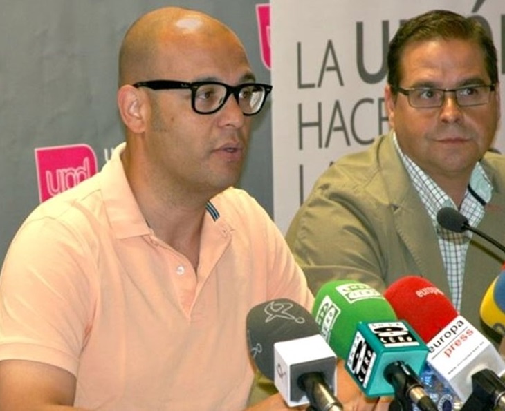 Sigüenza invita a Albert Rivera a que &quot;venga a Extremadura y abra bien los ojos&quot;