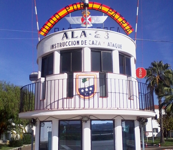 La Base Aérea de Talavera acoge el 50 aniversario del Real Aéreo Club