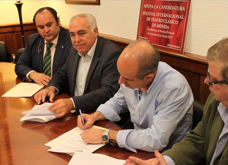 Pedro Acedo firma un acuerdo con CSIF