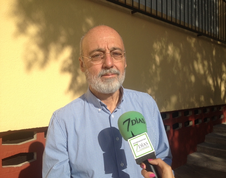 Remigio Cordero (Recuperar Badajoz – Podemos) ejerce su derecho a voto