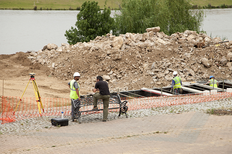 Las obras del nuevo colector en Badajoz dejarán un paseo fluvial ampliado