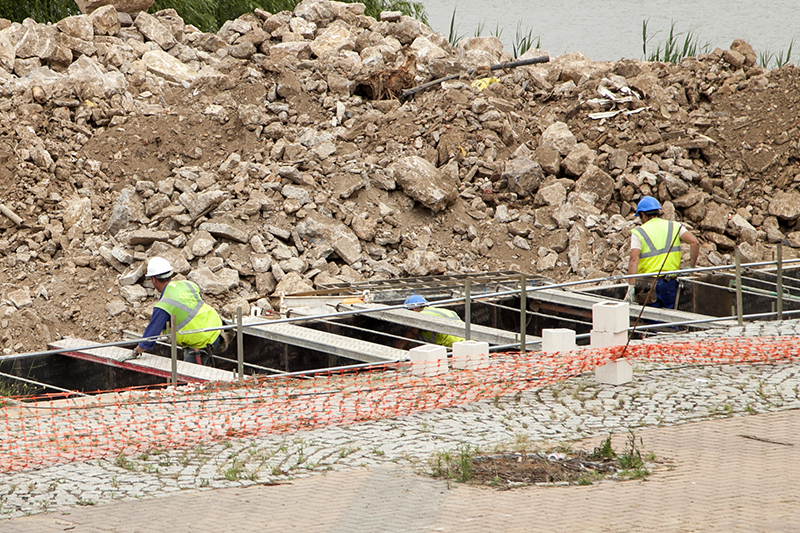 Las obras del nuevo colector en Badajoz dejarán un paseo fluvial ampliado