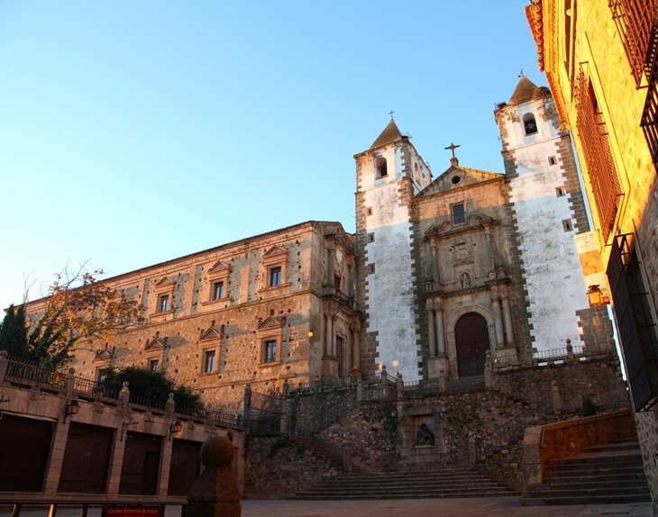Amplían el proyecto de iluminación del Casco Histórico cacereño
