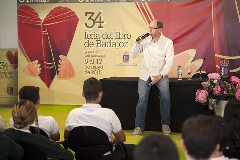 Ambiente en la Feria del Libro de Badajoz 2015