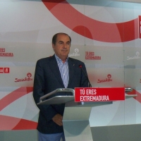 PSOE: &quot;El AVE de Extremadura no existe&quot;