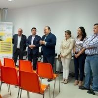 Manzano y Acedo se reúnen con un grupo de emprendedores
