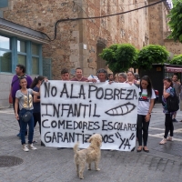 Campamento Dignidad exige que los comedores escolares permanezcan abiertos durante el verano