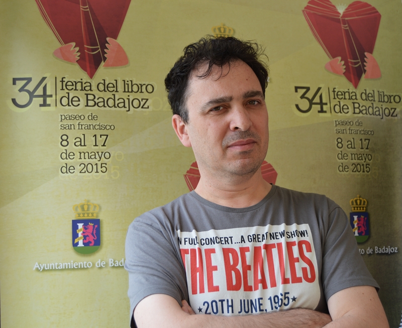 Rosario Raro y José C. Vales comparten sus obras en la Feria del Libro