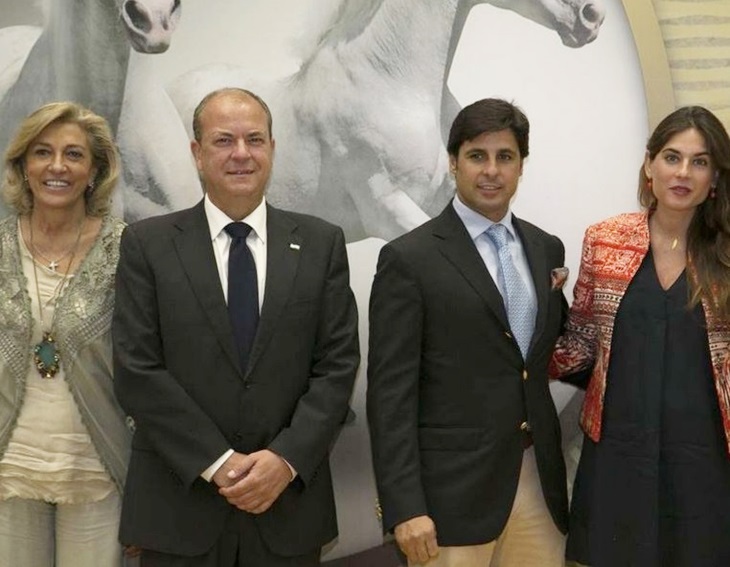 Monago se compromete a defender &quot;siempre&quot; la fiesta de los toros