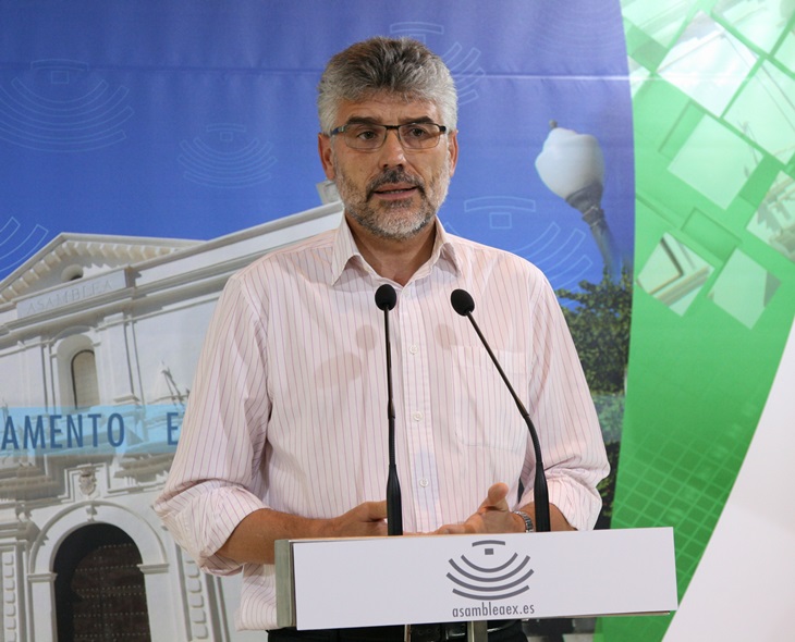 PSOE: &quot;Vuelve el diálogo a la Asamblea de Extremadura&quot;