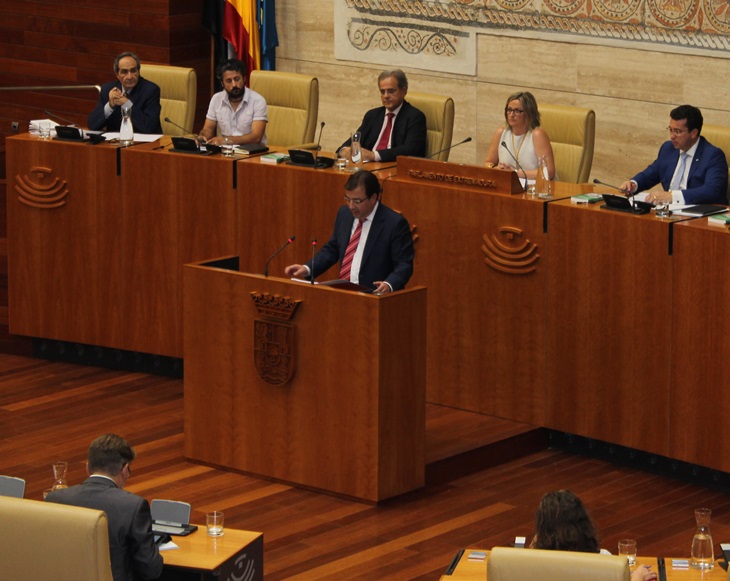 Vara propone su programa de gobierno en el primer pleno de investidura