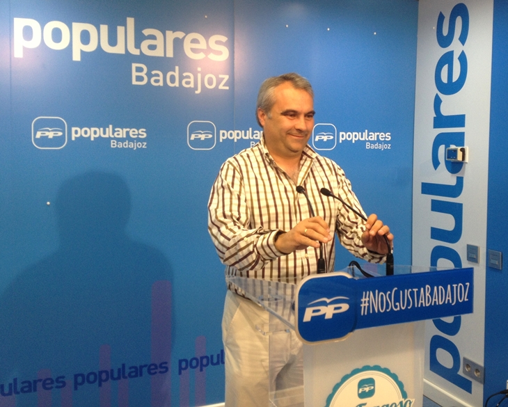 Fragoso quiere cobrar 65.000 € anuales a pesar de la oposición